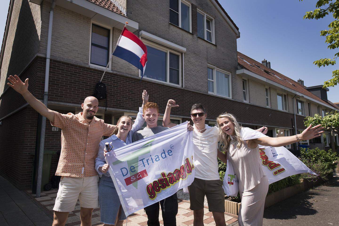 Featured image for “In de krant: felicitatietoer geslaagde leerlingen SG De Triade”